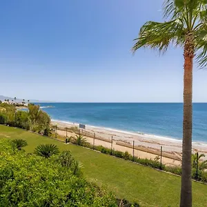  Apartment Luxury Three Bedroom At Spain